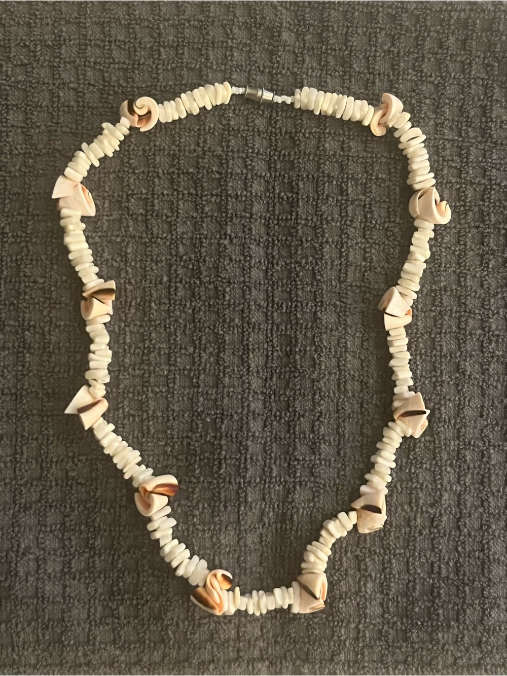 Vintage Handmade Conch Shell Necklace | Y2K Style | Like New